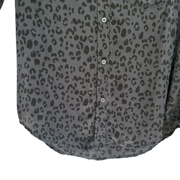 RAILS Kate Onyx Cheetah Silk Button Down Animal Print Shirt Women's Size XS - Picture 5 of 9